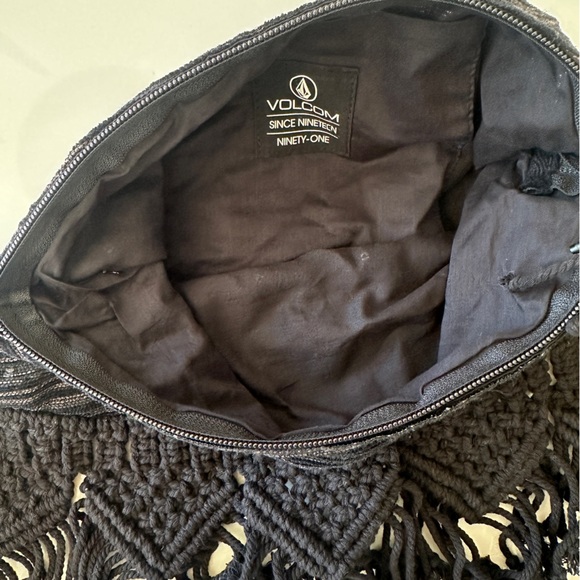 NWT Volcom Black Sequin Crochet Clutch Purse - Picture 6 of 7